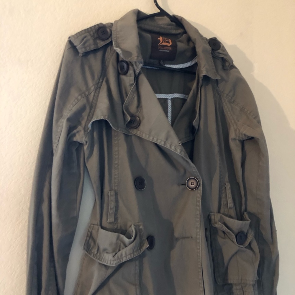 green jacket - Picture 2 of 6